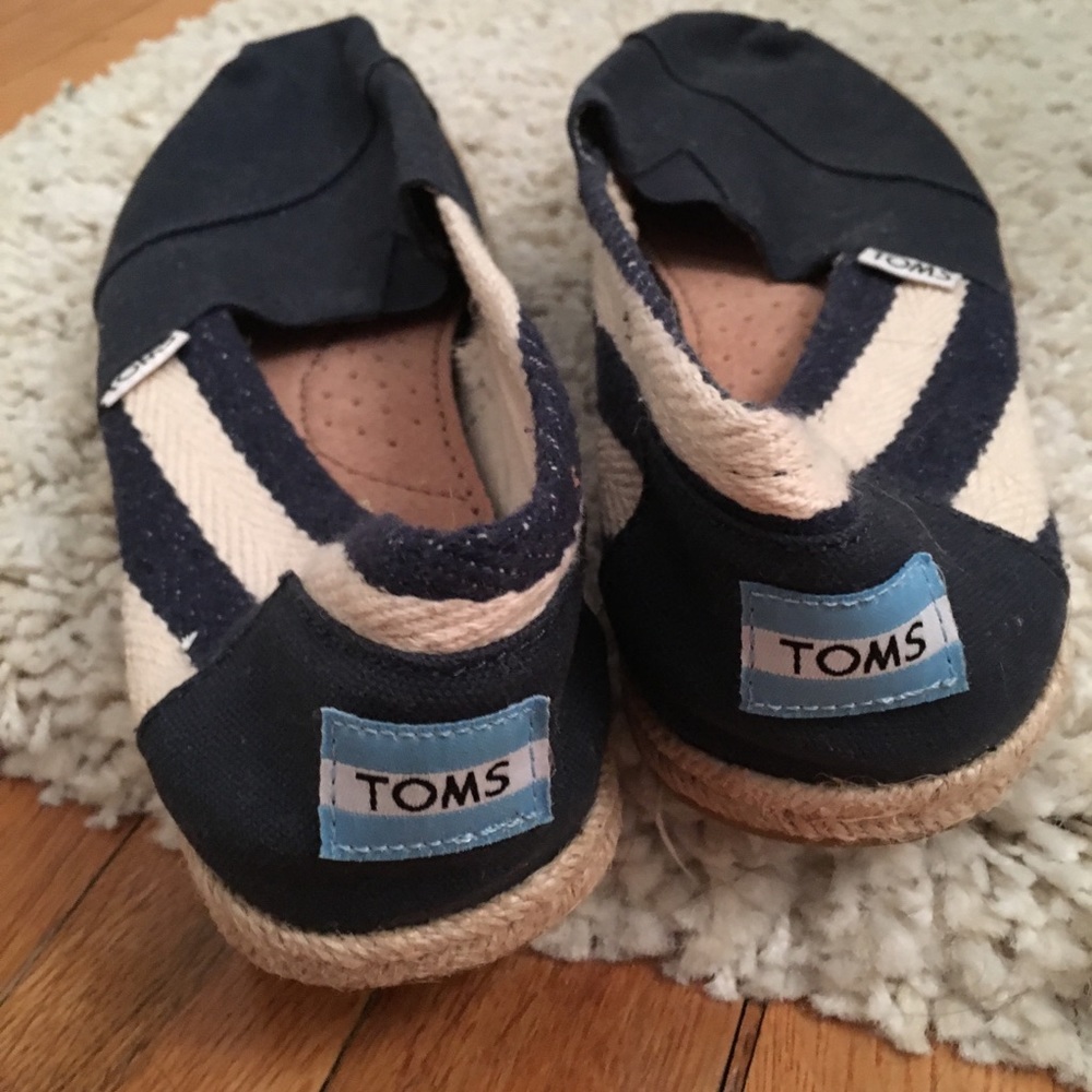 Navy Toms - Picture 4 of 6
